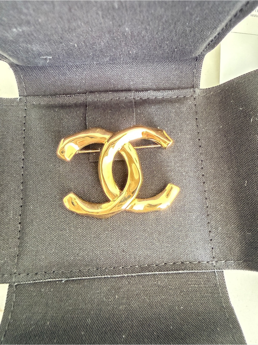 CHANEL Gold Interlocking CC Logo Brooch